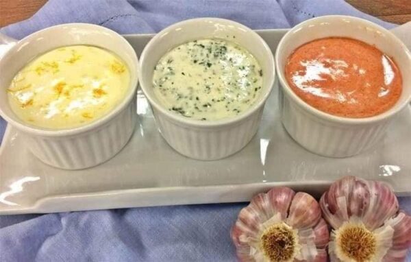 3 options de sauce à l’ail BBQ