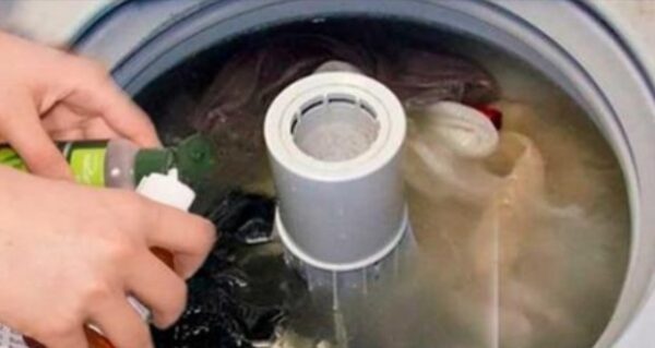 Aujourd’hui, mes vêtements sont blancs et sentent bon après le lavage… le tout grâce à l’astuce de mon voisin