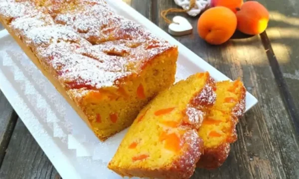 Cake au yaourt aux abricots, ultra moelleux