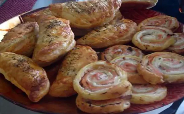 Délice Festif : Mini Roulés au Saumon Fumé et Boursin