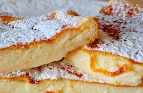 Gâteau crémeux rapide aux yaourts et aux œufs