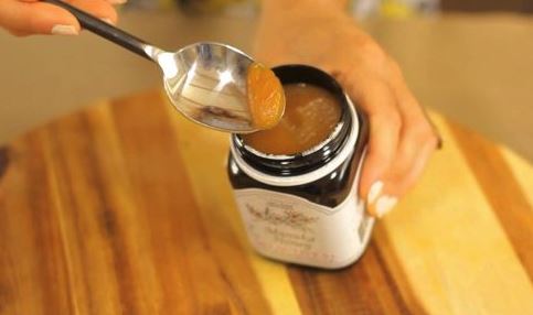 La recette de l’antibiotique le plus puissant « curcuma + miel » !