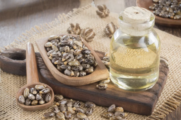 L’Huile de Ricin pour les Cheveux : Secrets d’une Chevelure Saine et Éclatante