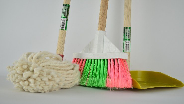 Balai - la méthode du sac plastique