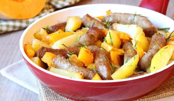 Poêlée automnale de saucisse et citrouille