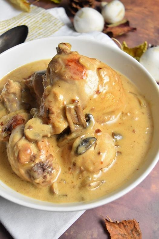 Poulet à la Crème et Champignons
