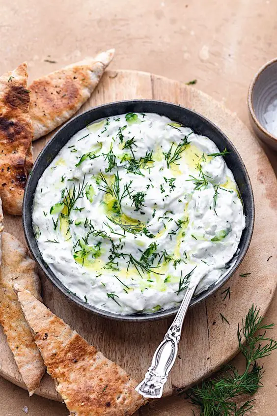 Recette Tzatziki : Une sauce méditerranéenne rafraîchissante