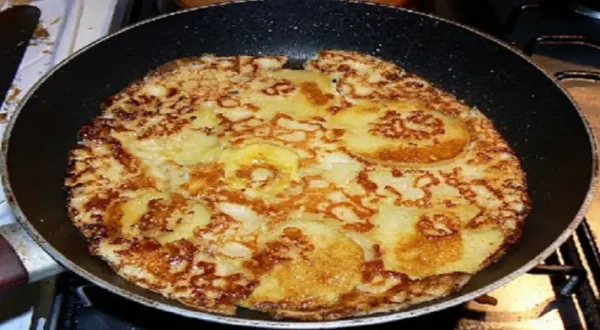 Recette de Crêpes Alsaciennes Épaisses aux Pommes