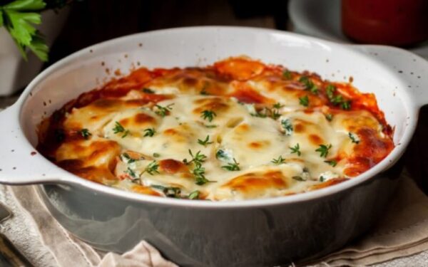 Un Gratin avec ,  Des courgettes gratinées saines, légères et équilibrées.