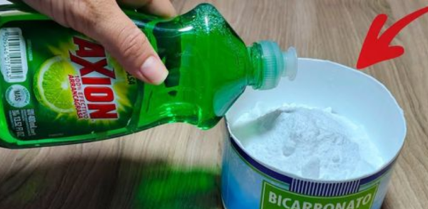 Vinaigre, détergent et bicarbonate de soude, étonnamment : ils valent leur pesant d’or quand on les mélange