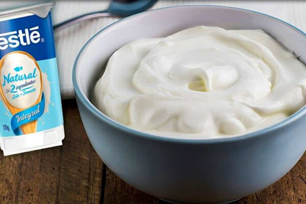 Yogourt naturel fait maison égal au marché et très économique